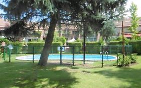 Alojamientos Castellana Jardin 1 Y 2 Parking Y Piscina Gratis!!