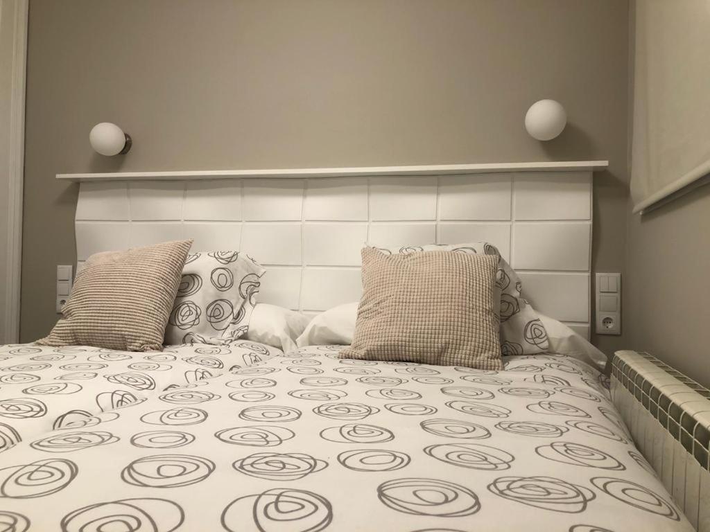 Alojamientos Castellana Jardin 1 Y 2 Parking Y Piscina Gratis!! Burgo Extérieur photo
